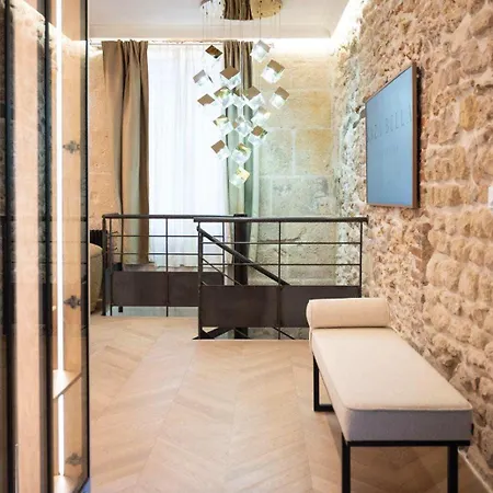 Kaza Bella - Marais Modern Flat With Small Pool דירה
