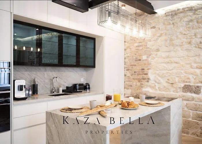 Kaza Bella - Marais Modern Flat With Small Pool