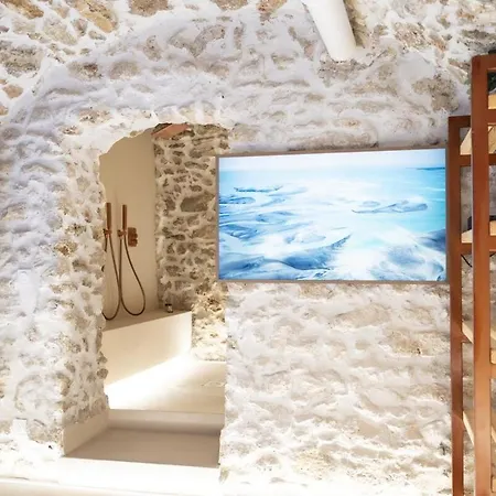 Kaza Bella - Marais Modern Flat With Small Pool Apartament *