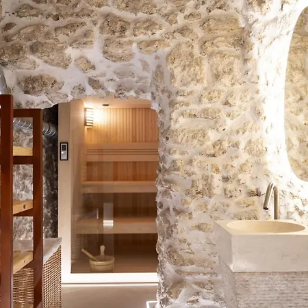 Kaza Bella - Marais Modern Flat With Small Pool Apartament *