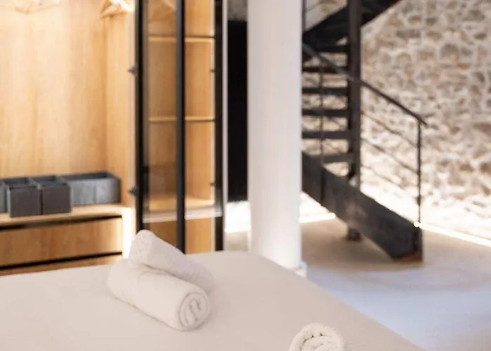 Kaza Bella - Marais Modern Flat With Small Pool Paris